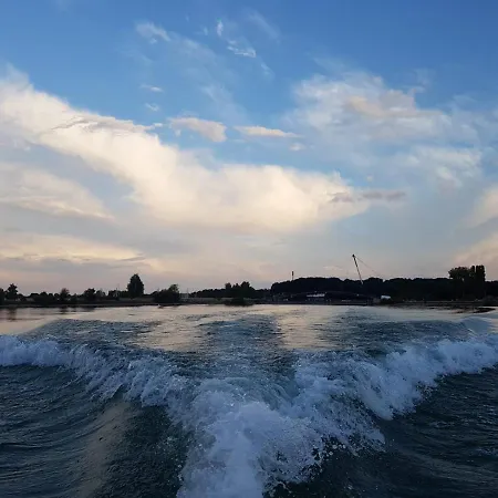 Chez Cadet بيت للعطل Larzicourt